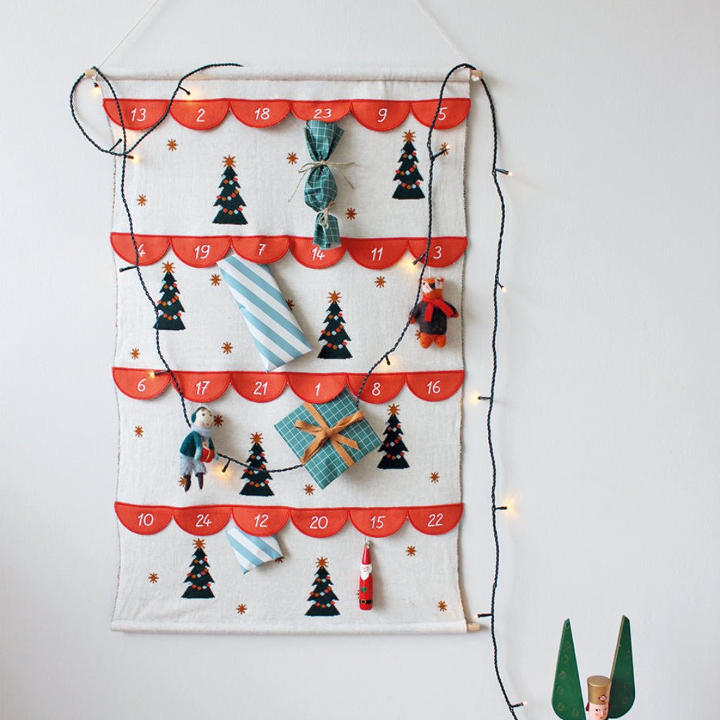 Adventkalender 'Bäume', Wandbehang - mimiundmax.at