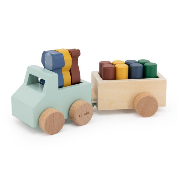Holzauto mit Anhänger und Tieren - mimiundmax.at