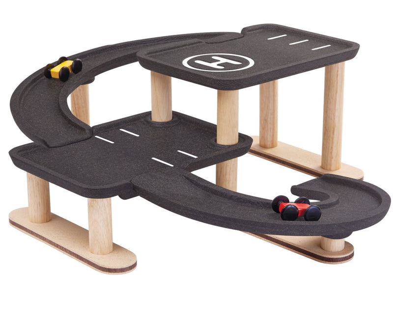 Holzparkhaus "Race & Play" - mimiundmax.at