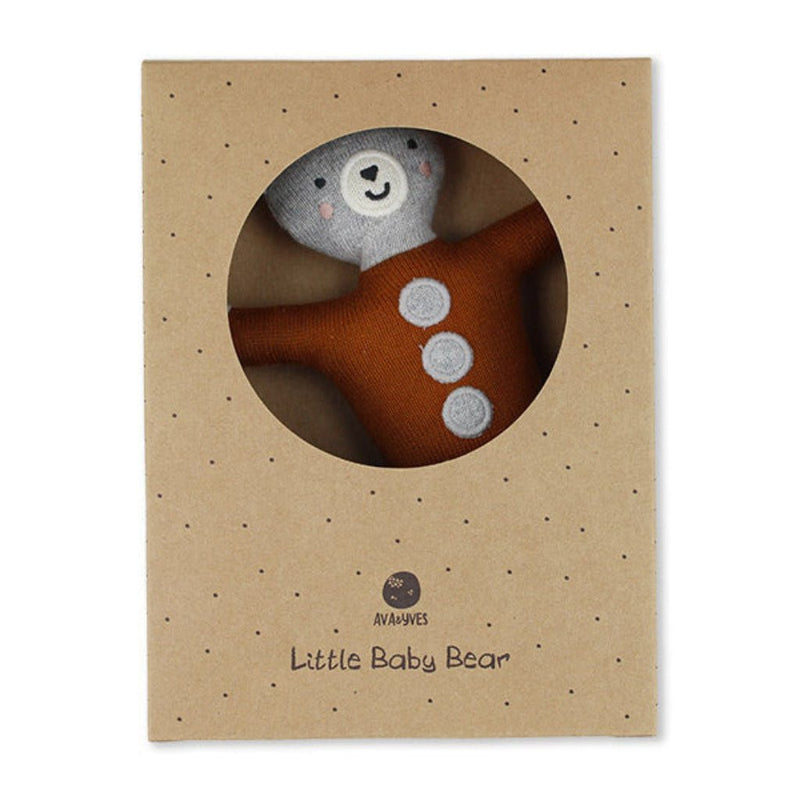 Kuscheltier 'Little Baby Bear', hellgrau mit Knopfanzug in rost - mimiundmax.at