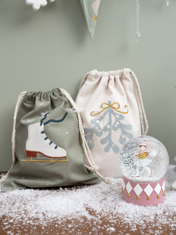 Weihnachtsgeschenksack "Mistletoe Natural" - mimiundmax.at